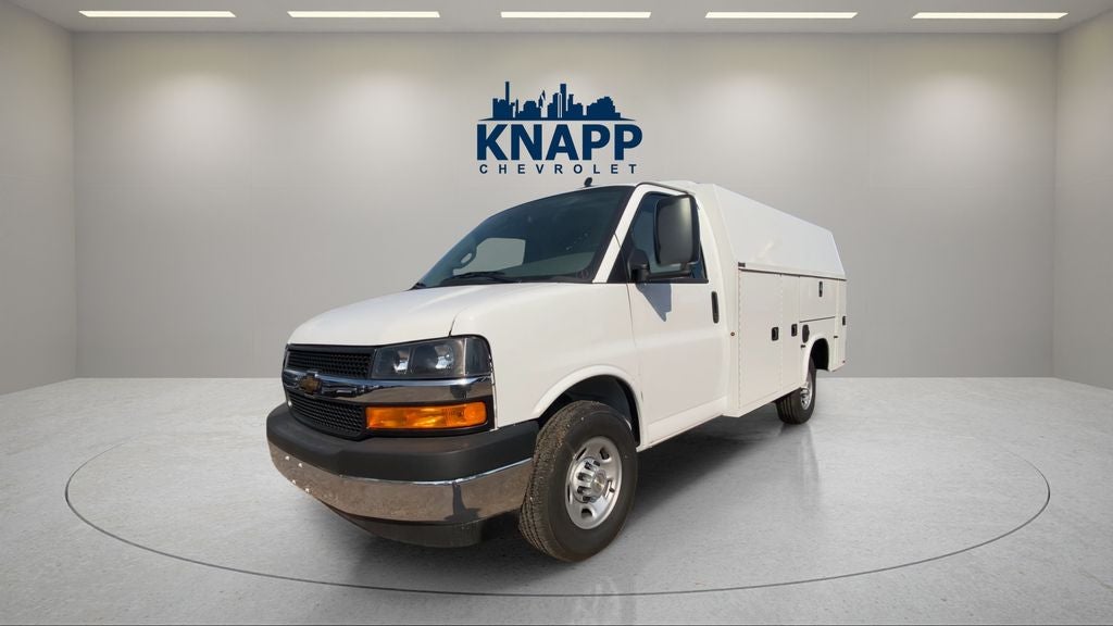 2025 Chevrolet Express Commercial Cutaway