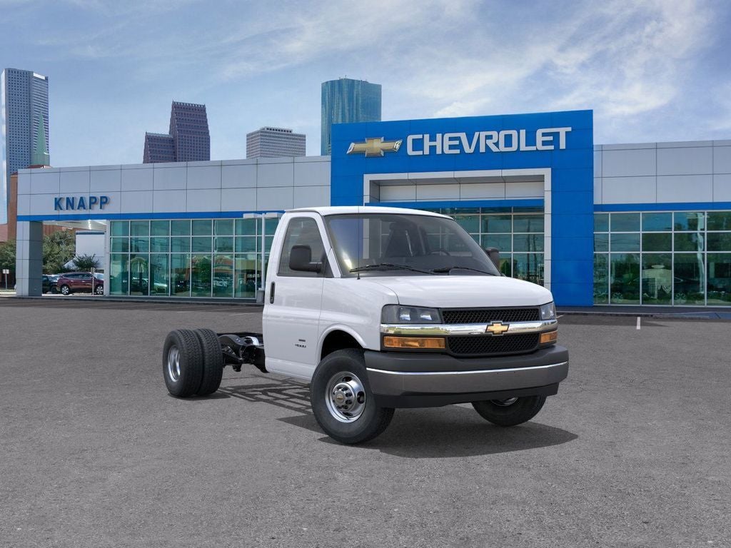 2026 Chevrolet Express Commercial Cutaway