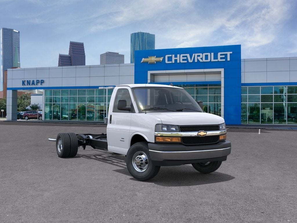 2026 Chevrolet Express Commercial Cutaway
